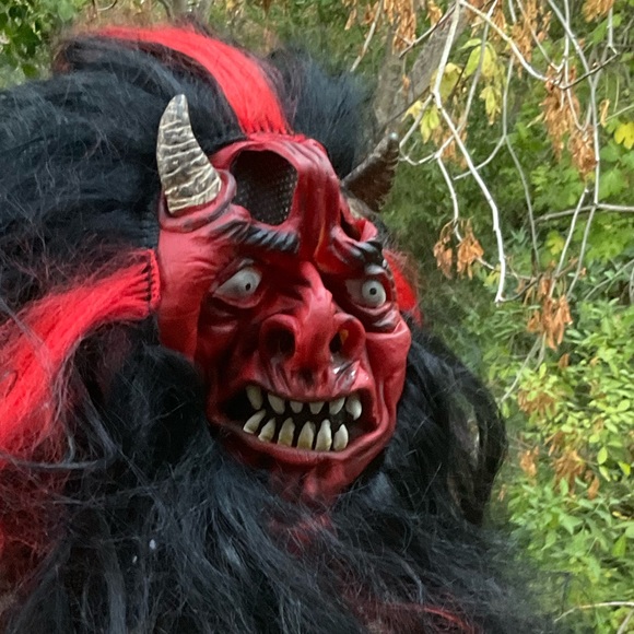 COPY - Silicone red devil face with long hair halloween costume party - Picture 4 of 11